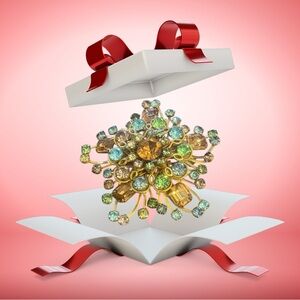 Vintage 3-D Starburst  Brooch with Rhinestone